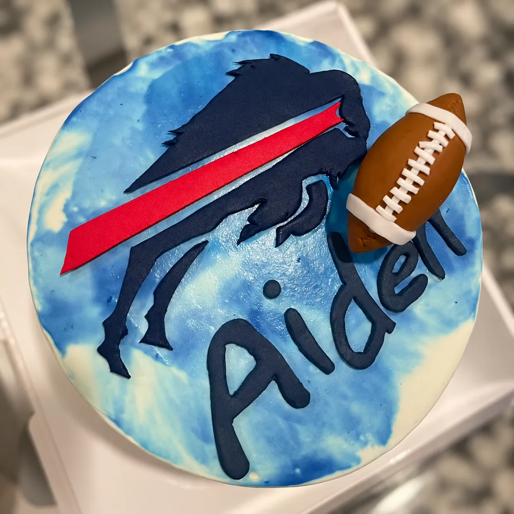 Football fan cake by Anita Lin